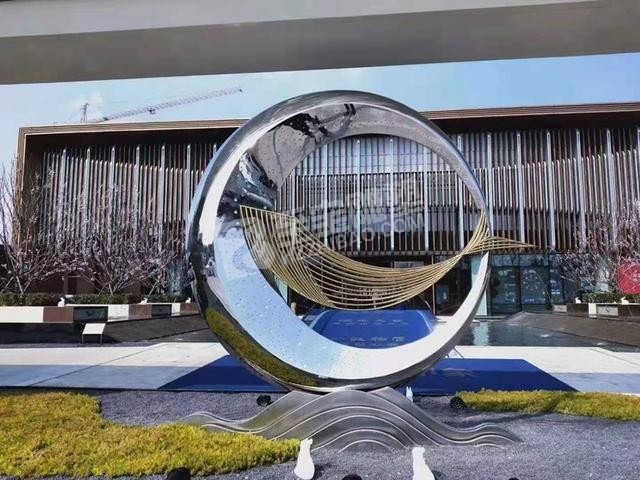 不銹鋼雕塑會有哪些常見的損傷？